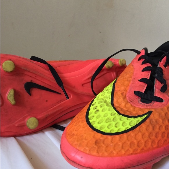 Lightly used Nike Cletes - Picture 3 of 4